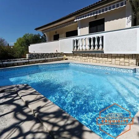 Kovach Villa Krk Town